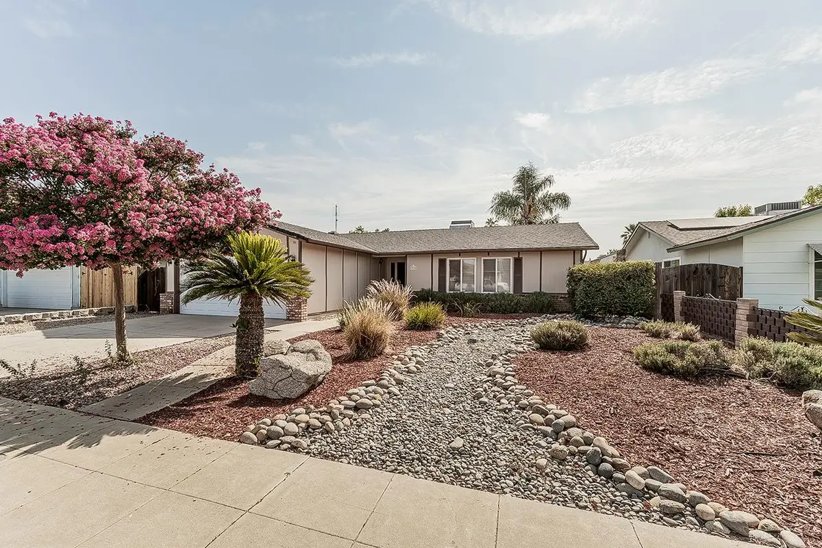 3075 Anderson Avenue, Clovis, CA 93612 - #1