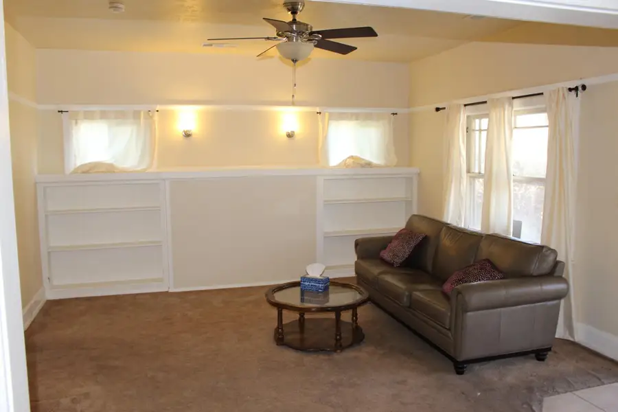 451 N Calaveras Street, Fresno, CA 93701 - #2