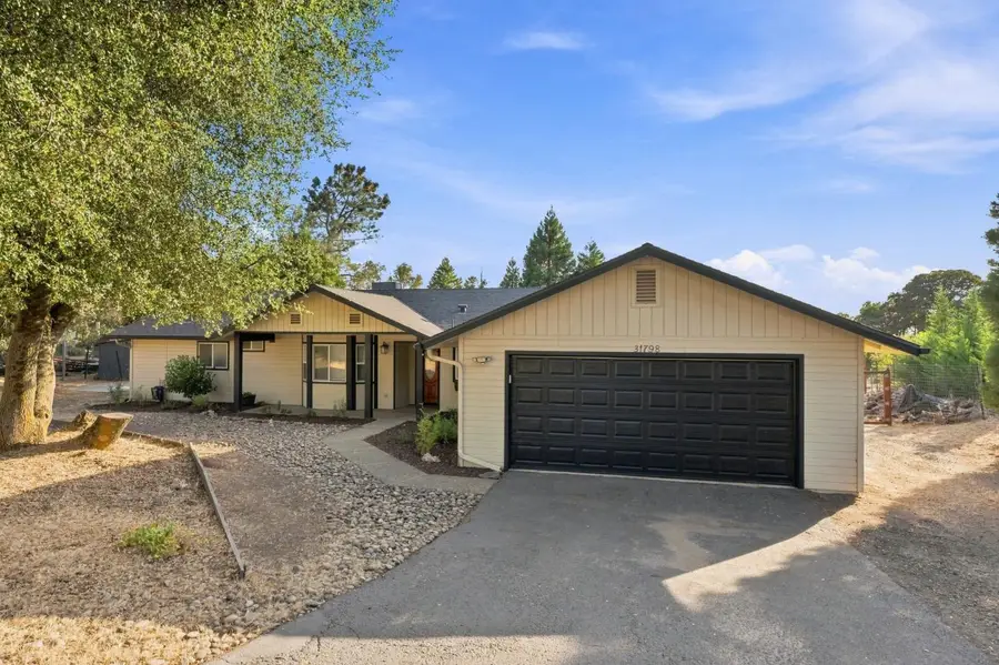 31798 Quartz Mountain Rd, Coarsegold, CA 93614 - #2