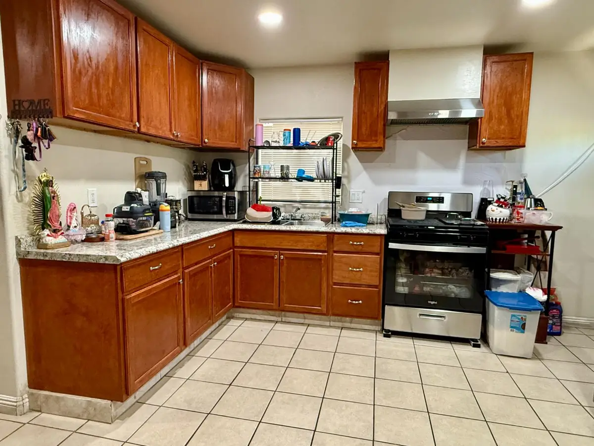 1118 N Augusta Street, Fresno, CA 93701 - #1