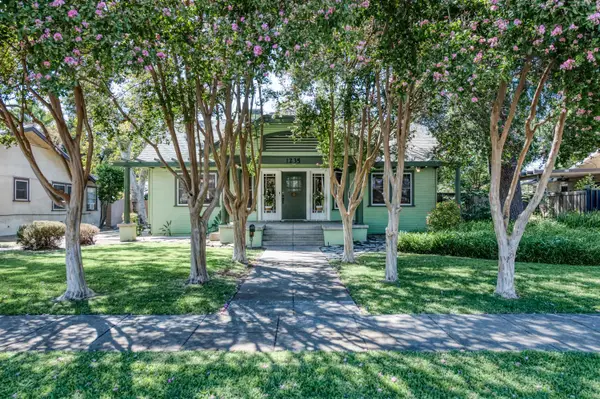 1235 N Arthur Avenue, Fresno, CA 93728