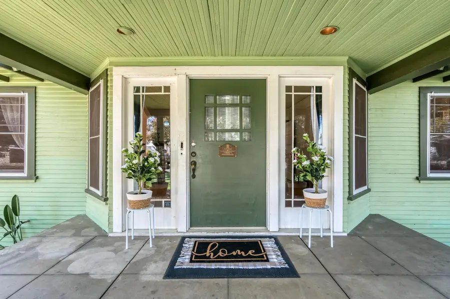 1235 N Arthur Avenue, Fresno, CA 93728 - #2