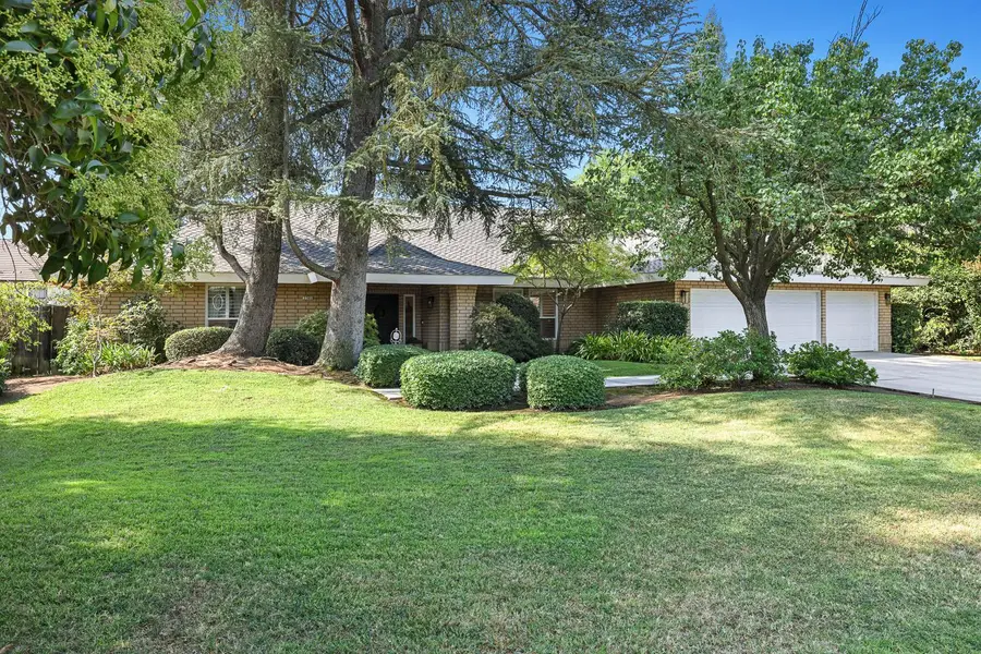 2765 W Bedford Avenue, Fresno, CA 93711 - #2