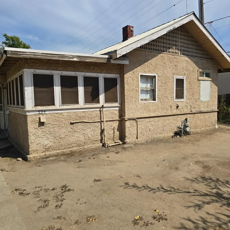 534 N Clark Street, Fresno, CA 93701 - #3