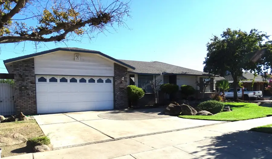 1425 Flint Way, Fresno, CA 93705 - #2