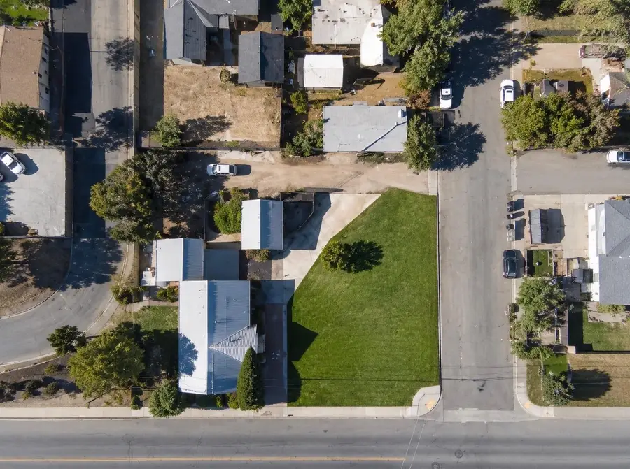2306 Jensen Avenue, Sanger, CA 93657 - #2