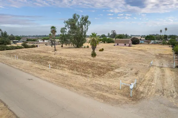 12602 E Robinson Avenue, Sanger, CA 93657