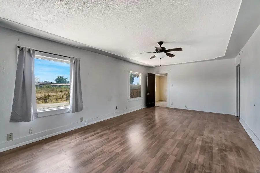 6071 S Clara, Fresno, CA 93706 - #3