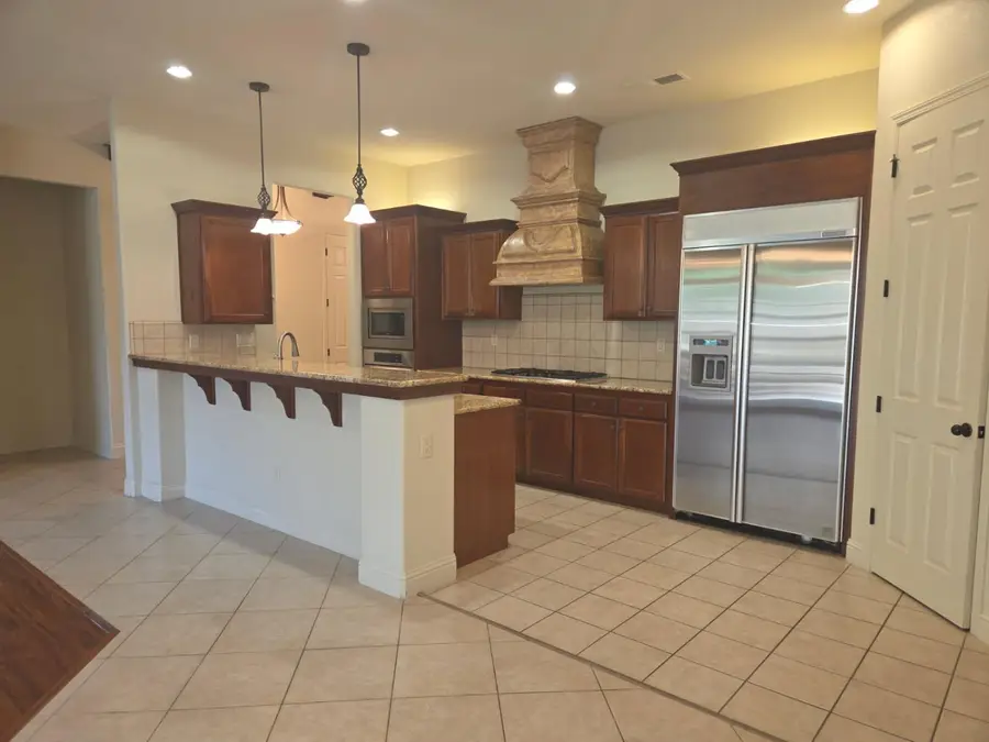 1564 E Via Estrella Drive, Fresno, CA 93730 - #2