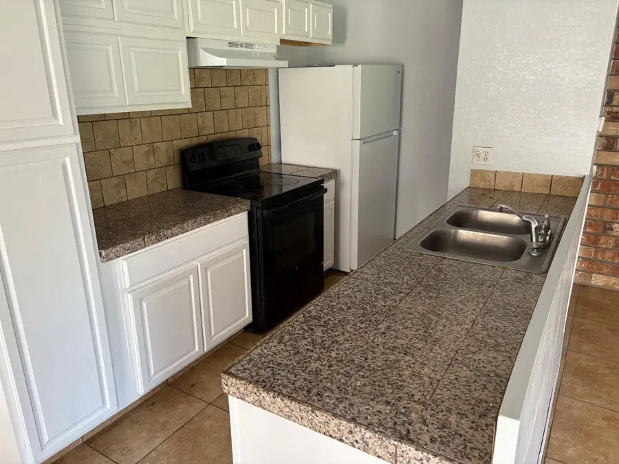 4924 N Holt #103, Fresno, CA 93705 - #2