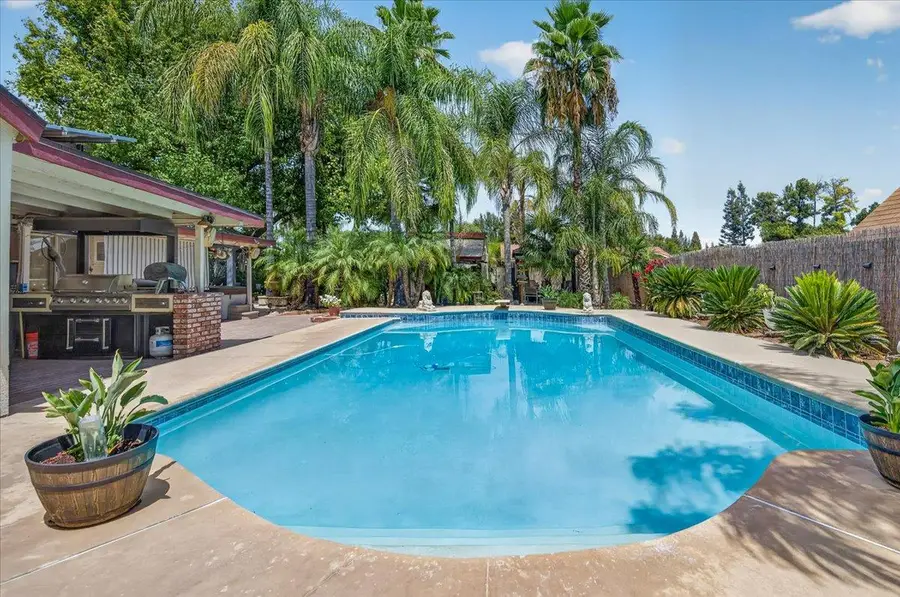 6192 N Fruit Avenue, Fresno, CA 93711 - #2