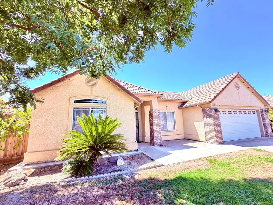 2105 Charlie Chambers Drive, Hanford, CA 93230 - #2