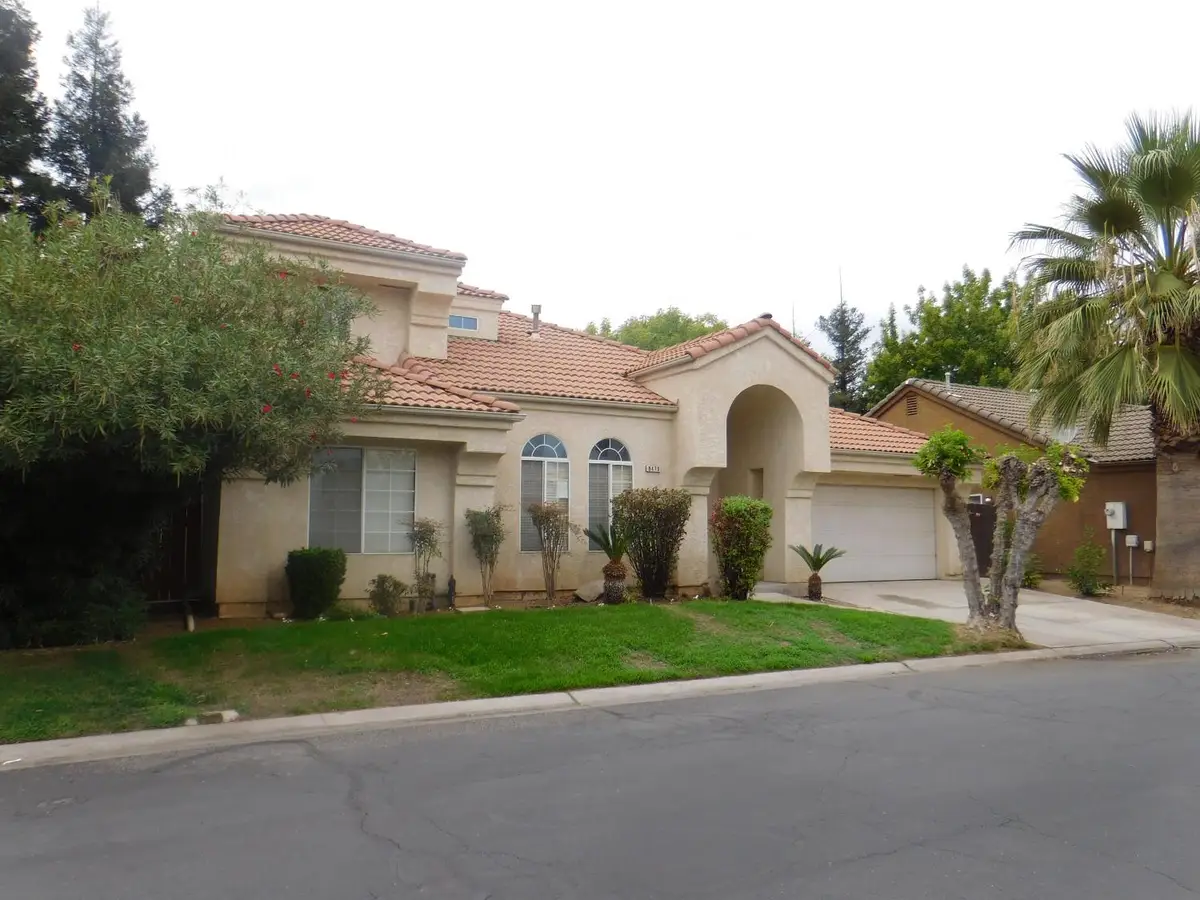 9479 N Whitehouse Drive Ne, Fresno, CA 93720 - #1