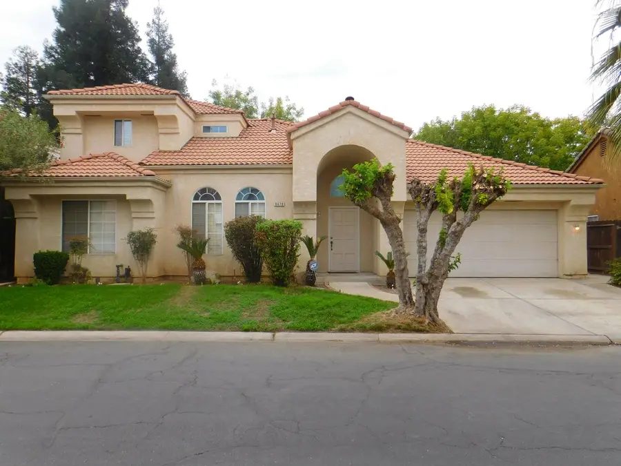 9479 N Whitehouse Drive Ne, Fresno, CA 93720 - #2