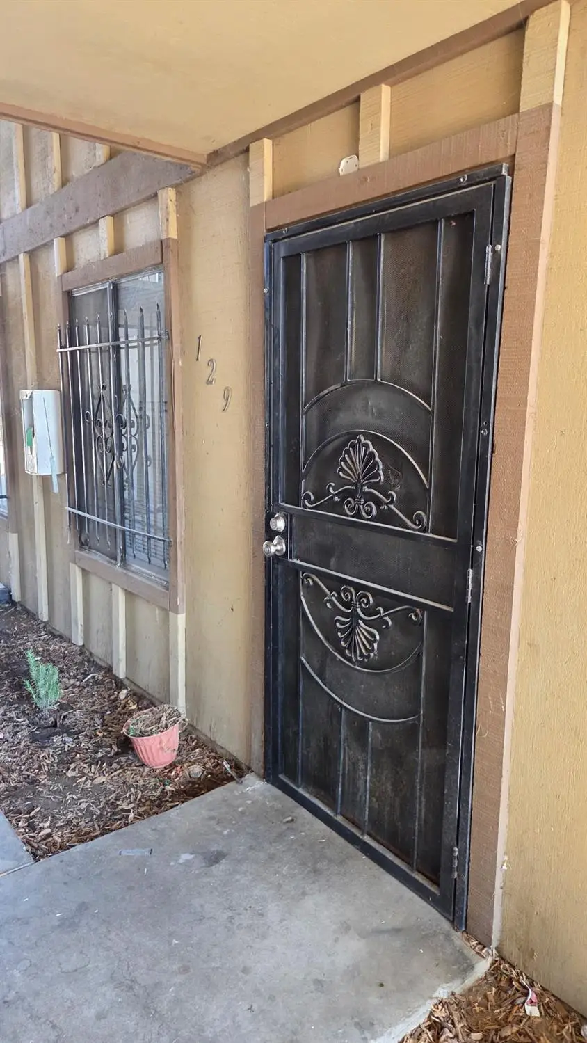 1221 N Peach Avenue #129, Fresno, CA 93727 - #2