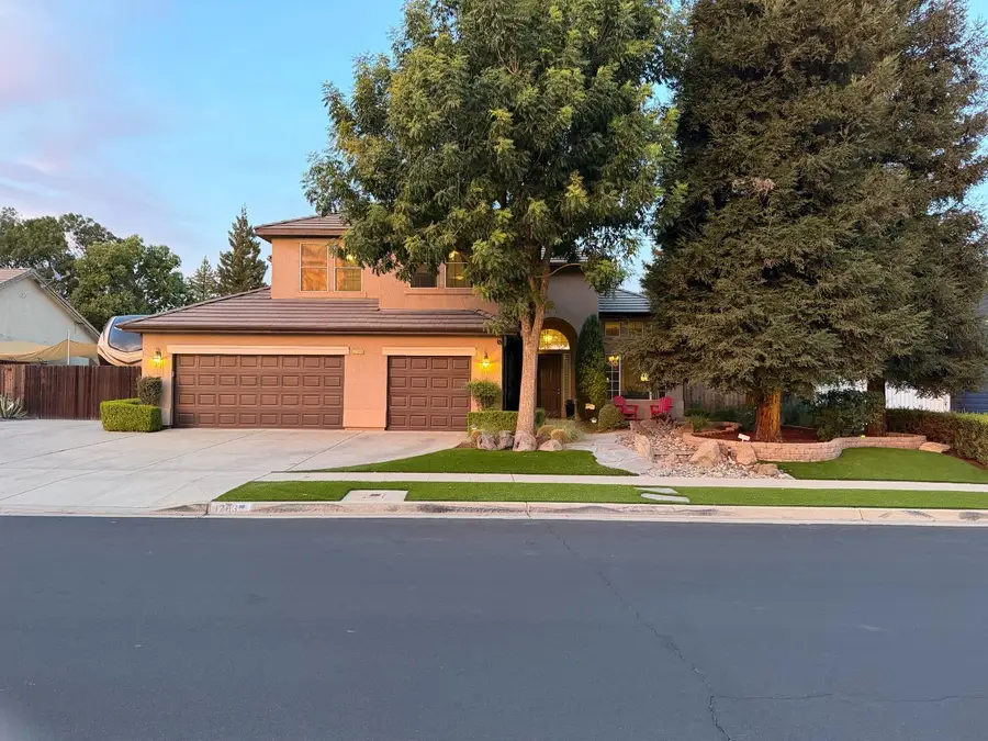 1283 Coventry Avenue, Clovis, CA 93611 - #2