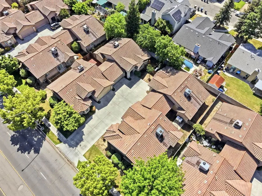 4693 W Clinton Avenue #101, Fresno, CA 93722 - #3