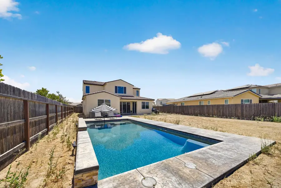 987 Groveland Avenue W, Madera, CA 93636 - #2