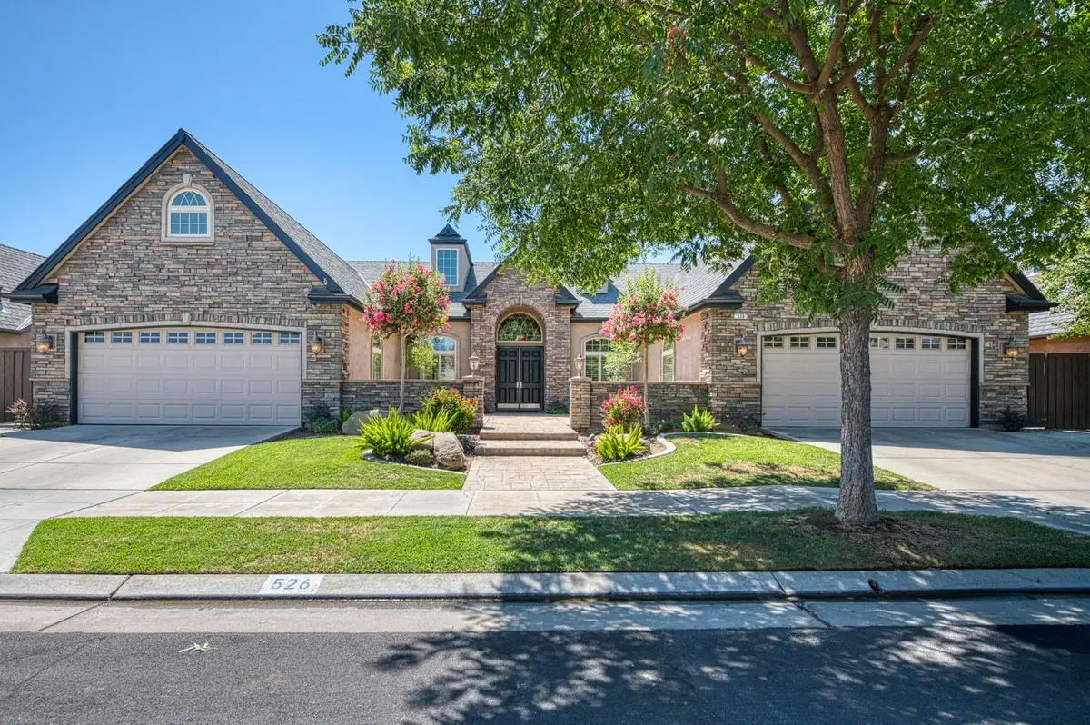 526 W Powers, Clovis, CA 93619 - #1