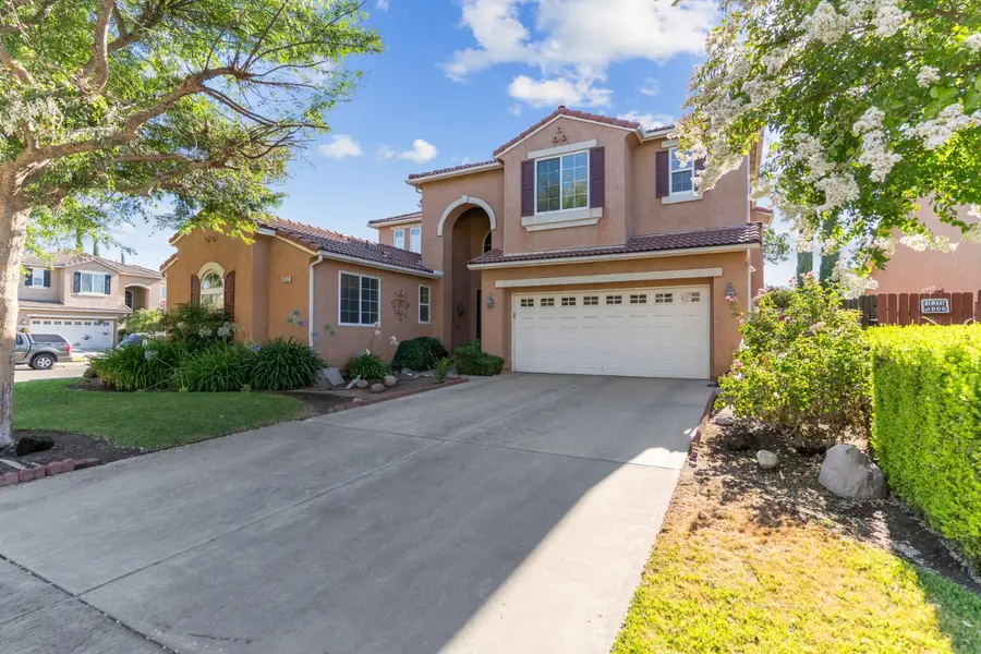 8553 N Ann Avenue, Fresno, CA 93720 - #2