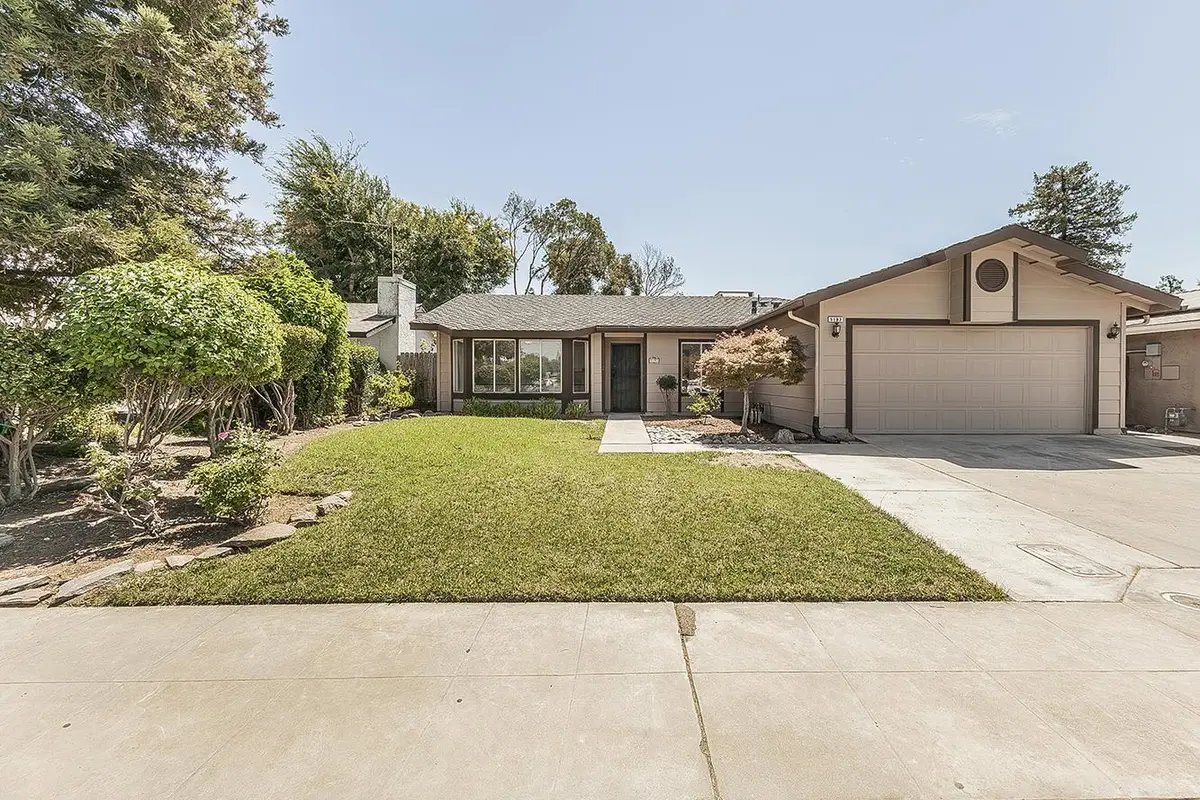 5193 W Hampton Way, Fresno, CA 93722 - #1
