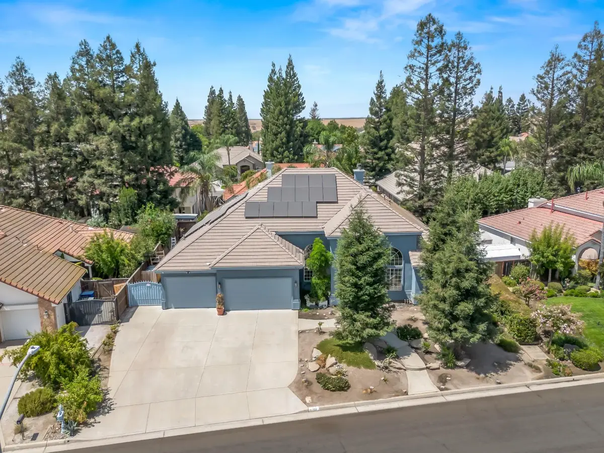 152 W Peace River Drive, Fresno, CA 93711 - #1
