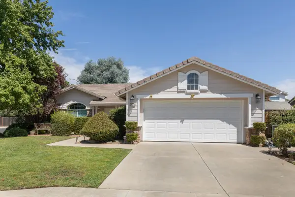 2671 Dennis Avenue, Fresno, CA 93611