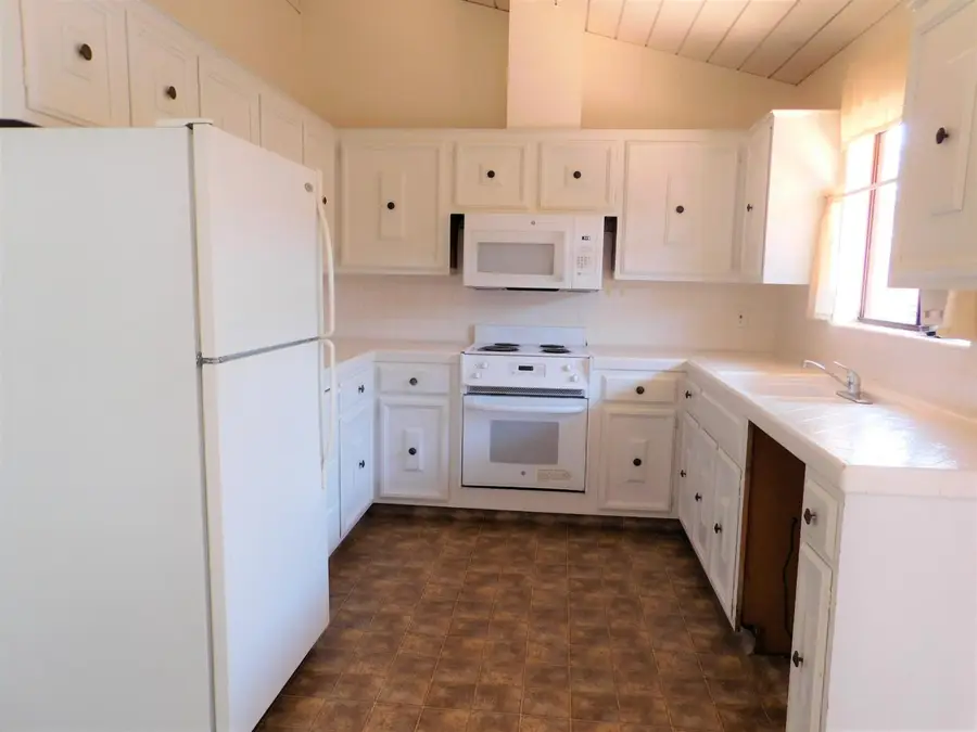 5068 N Wishon Avenue #E, Fresno, CA 93704 - #3