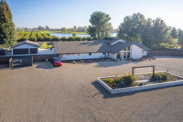 11735 E Santa Ana Avenue, Clovis, CA 93619