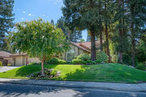 9212 N Maiden Lane, Fresno, CA 93720