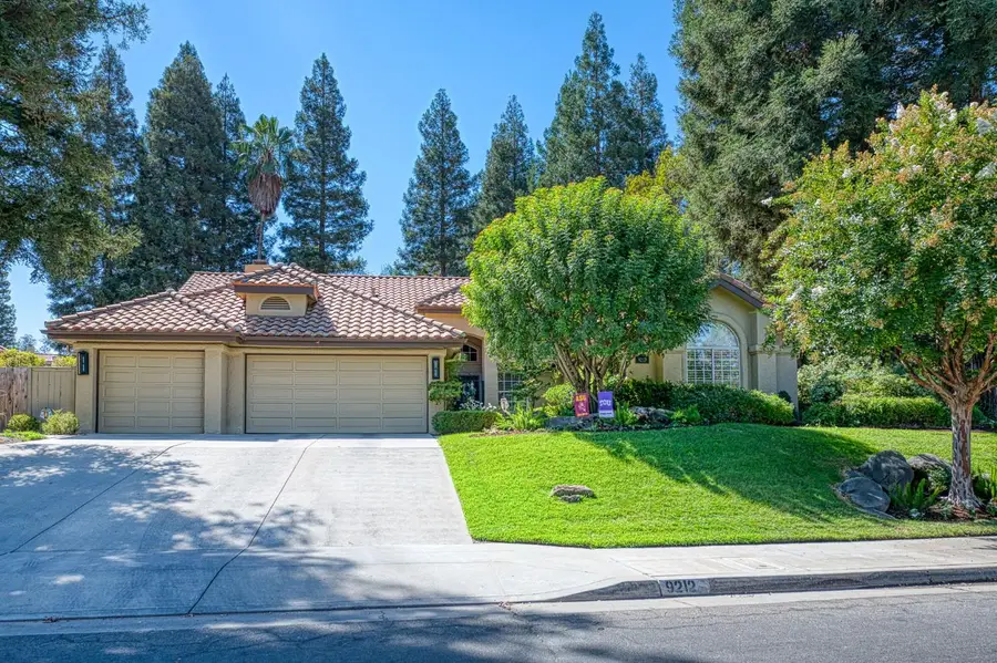 9212 N Maiden Lane, Fresno, CA 93720 - #2