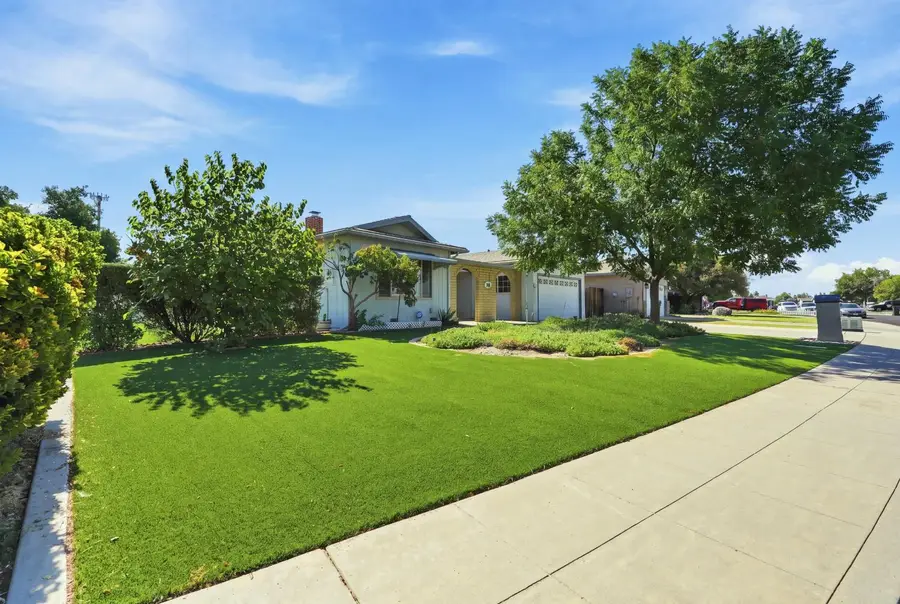 46 S Olive Street, Lemoore, CA 93245 - #3