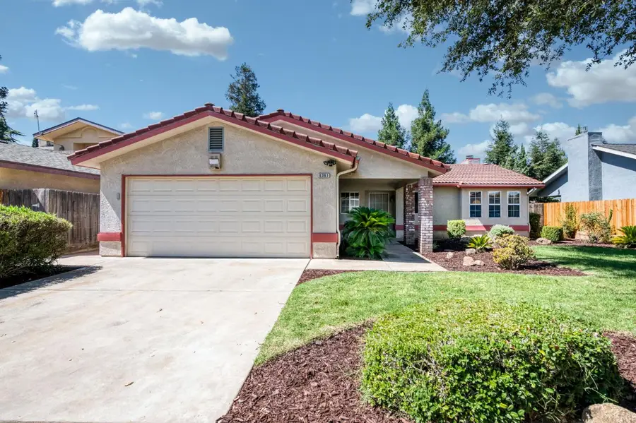 6361 N Barcus Avenue, Fresno, CA 93722 - #2