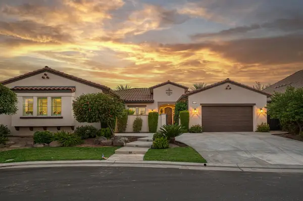 11853 N Ridgeway Drive, Fresno, CA 93730