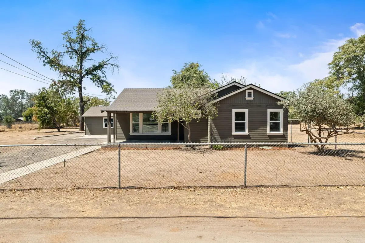 715 N Hughes Avenue, Fresno, CA 93728 - #1