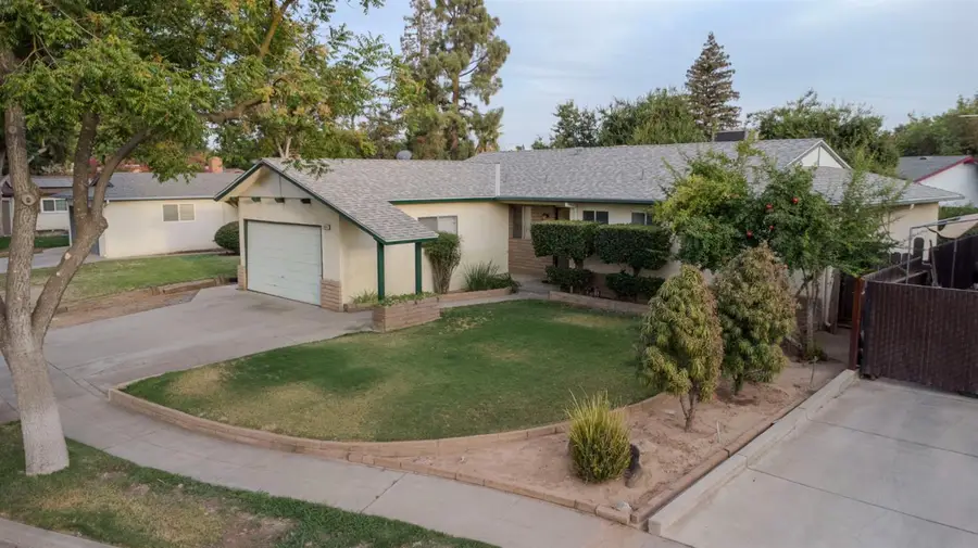 3513 W Mesa Avenue, Fresno, CA 93711 - #2