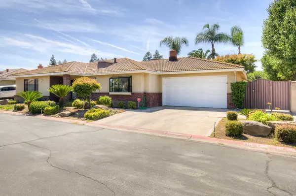 825 E Fallbrook Avenue, Fresno, CA 93720