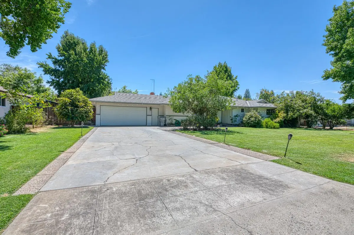 1685 W San Ramon Avenue, Fresno, CA 93711 - #1
