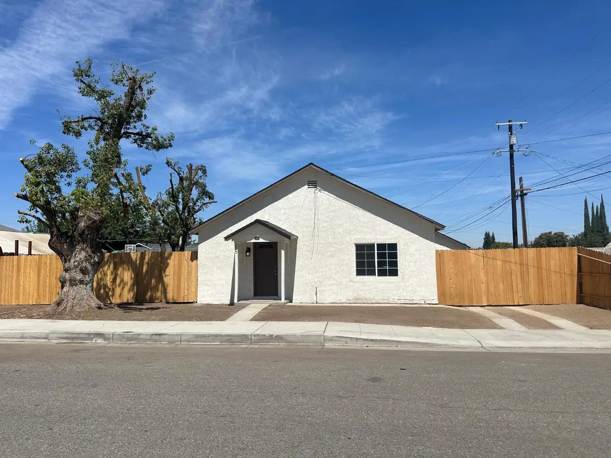 325 S 7th Street, Chowchilla, CA 93610 - #1