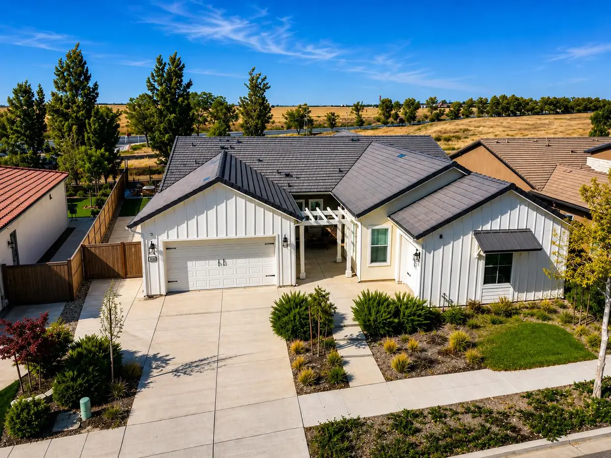 1048 Beaver Pond Loop, Madera, CA 93636 - #1