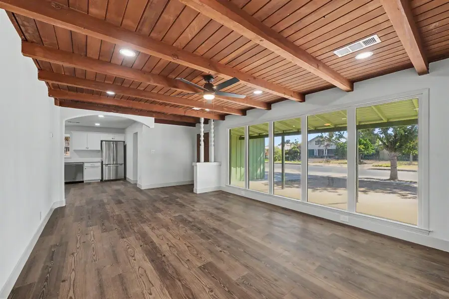 1049 N Farris Avenue, Fresno, CA 93728 - #2