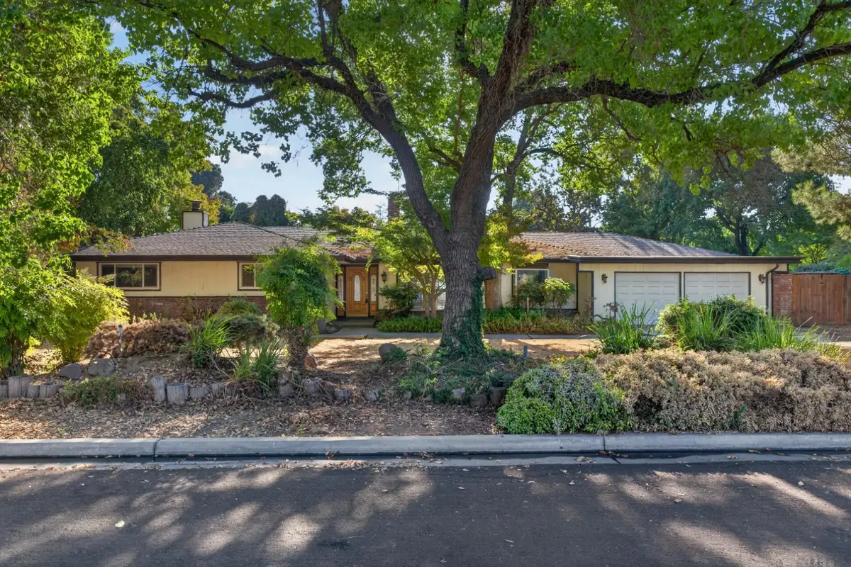 5646 N Lafayette Avenue, Fresno, CA 93711 - #1