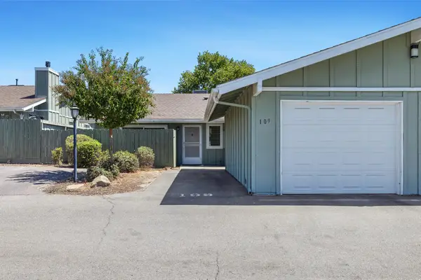 297 E Bullard Avenue #109, Fresno, CA 93710