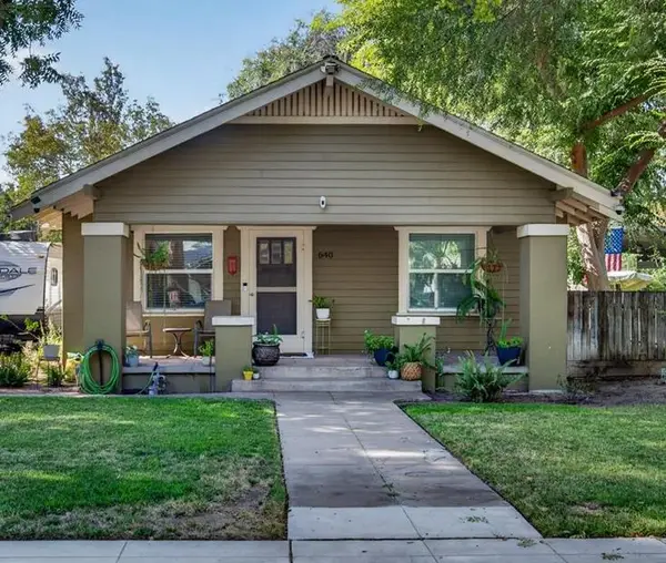 640 E Cambridge Avenue, Fresno, CA 93704