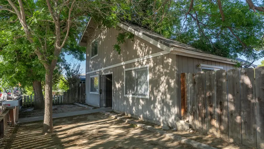173 N Hayes Street, Coalinga, CA 93210 - #2