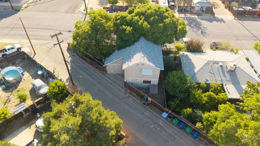 173 N Hayes Street, Coalinga, CA 93210 - #3