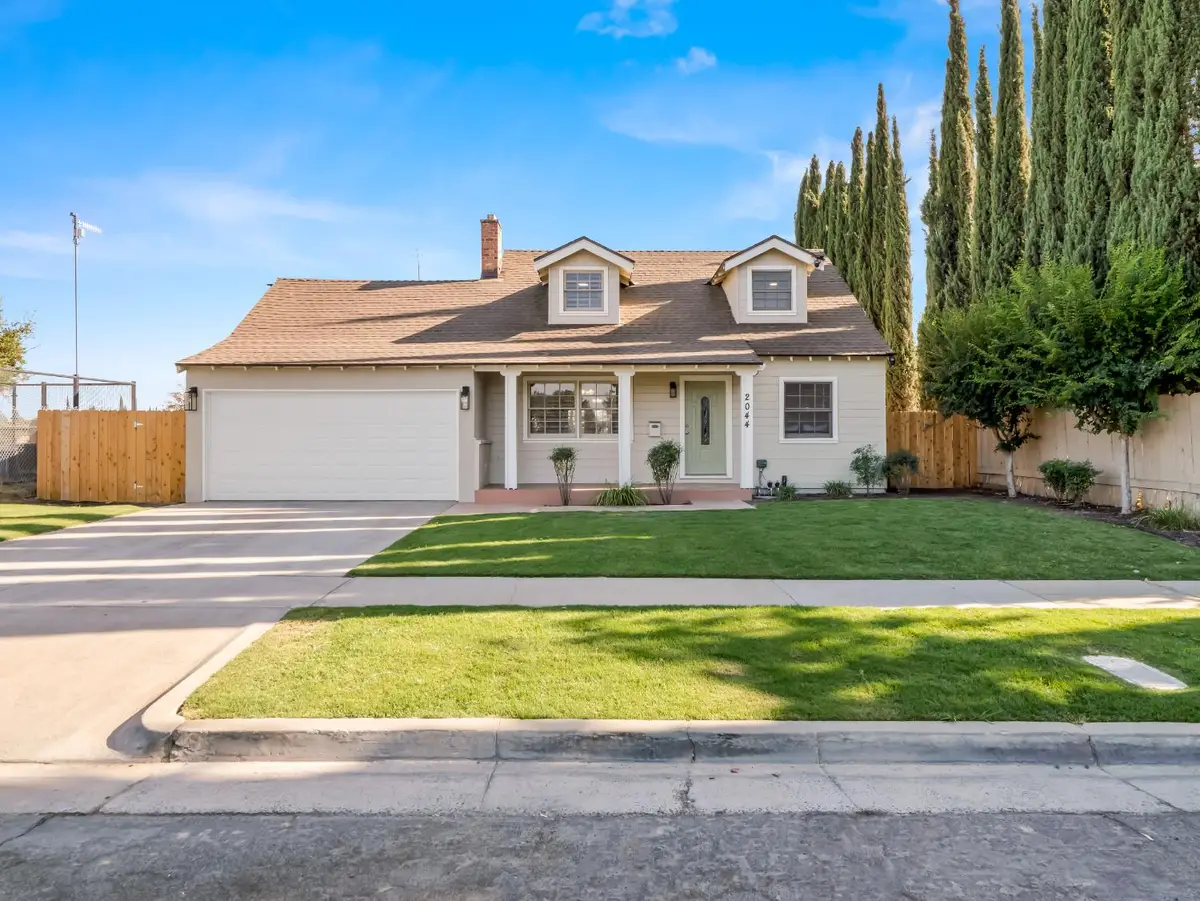 2044 E Sierra Madre Avenue, Fresno, CA 93726 - #1