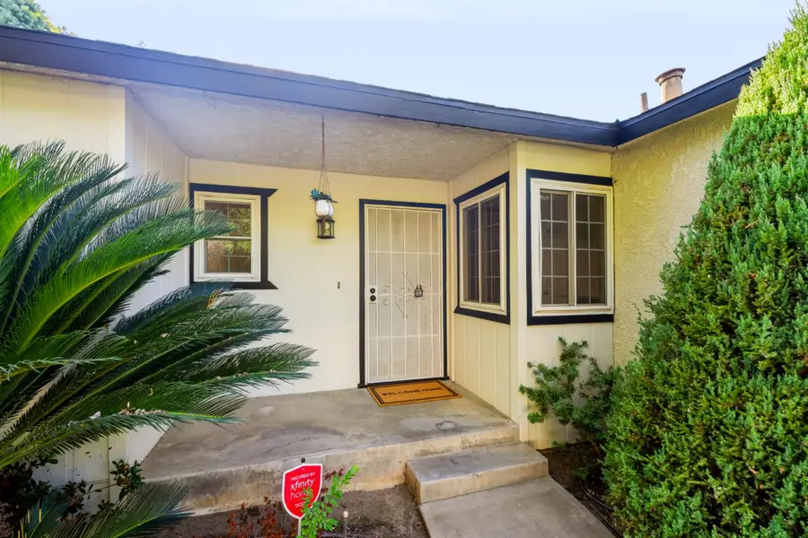 2386 Stanford Avenue, Clovis, CA 93611 - #2