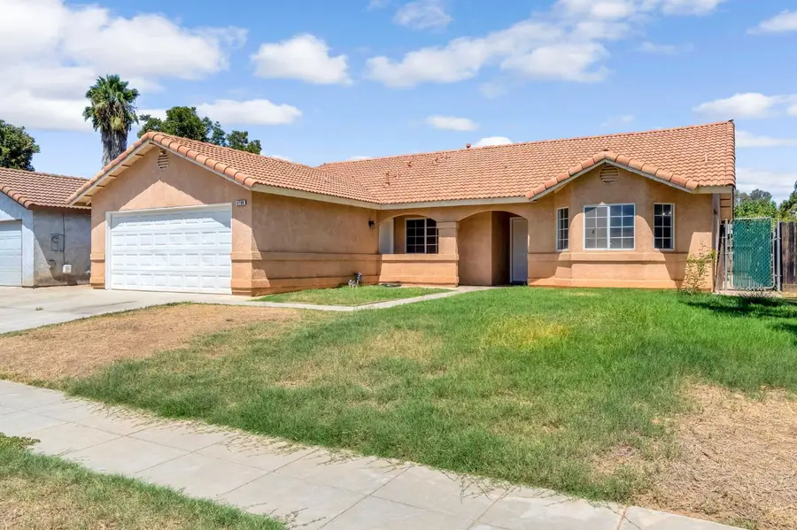 5798 W Acacia Avenue, Fresno, CA 93722 - #3
