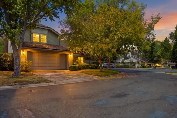 9126 N Stoneridge Lane, Fresno, CA 93720
